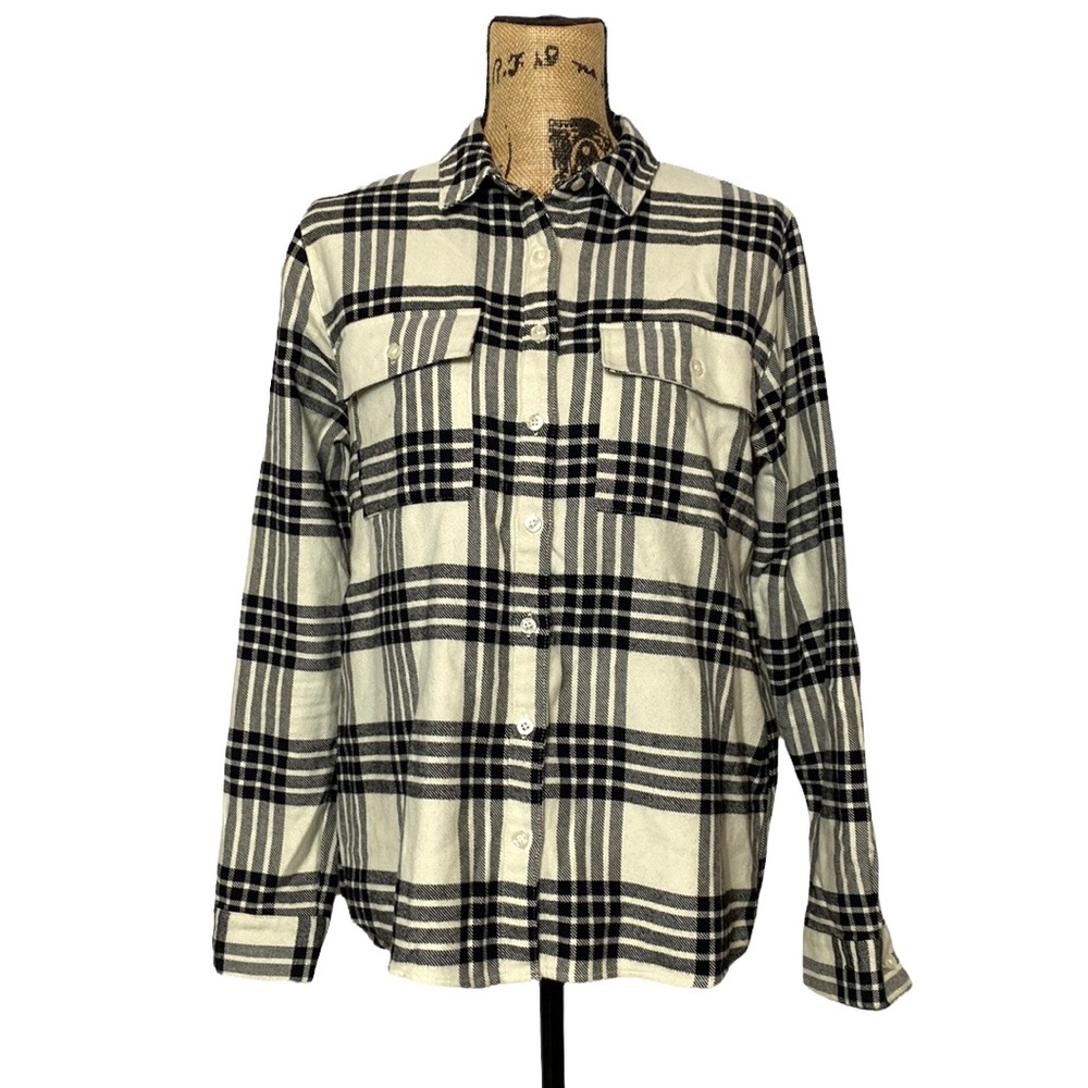 Plaid Button-Down Long Sleeve Flannel Shirt M